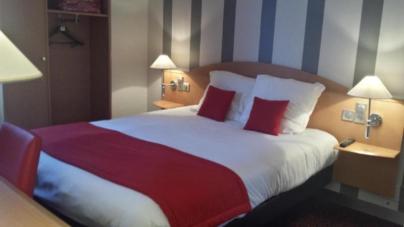 Logis Hotel L'Oree De Chartres - Barjouville Luaran gambar